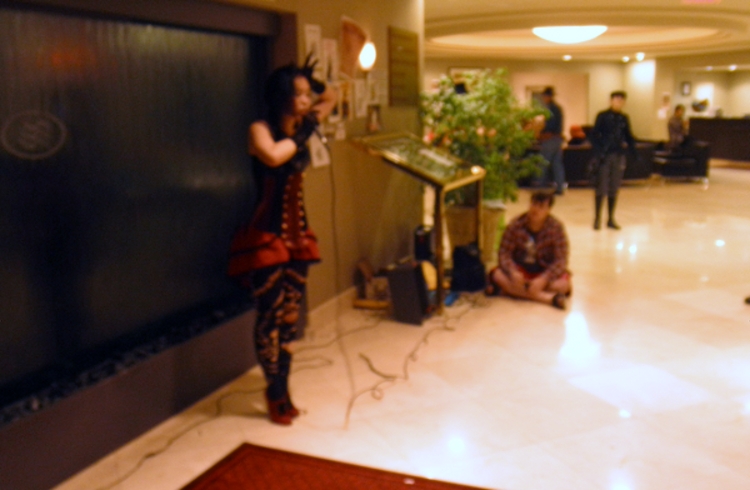 Steamunks are singing in the halls at SPWF!